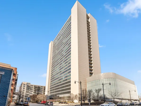 500 W Superior St Unit 1508, Chicago, IL 60654