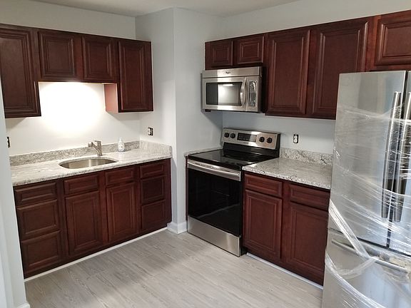 3rd image of 1582 Avenue A