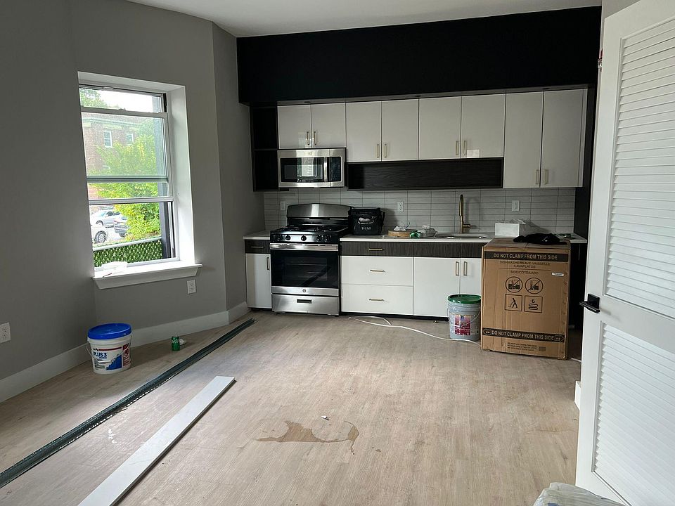 1st image of 502 William St #B1