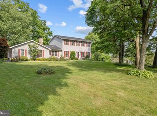 21 Clearview Dr, Mertztown, PA 19539
