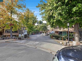 146 Ascot Ct APT 2, Moraga, CA