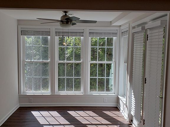 3rd image of 748 Southern Hills Dr #748