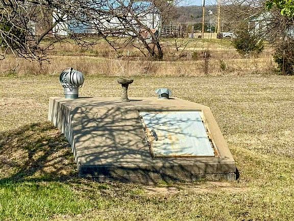 4th image of 365105 E 5400th Rd