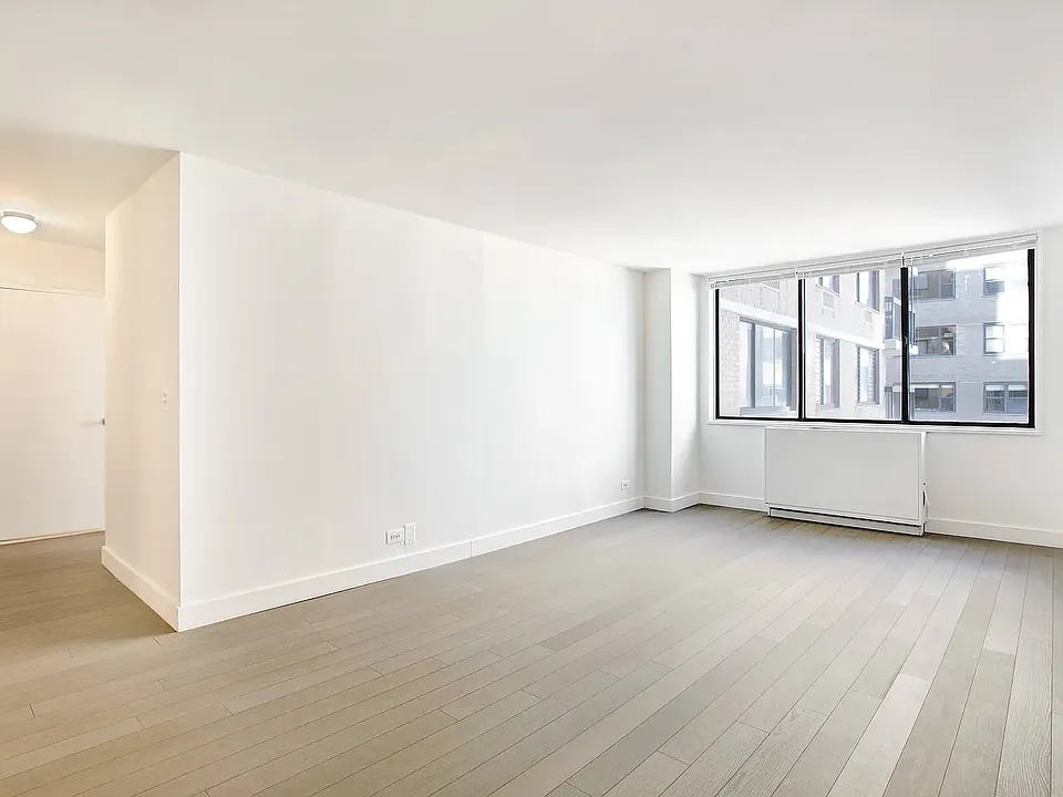 300 Mercer St #34-A