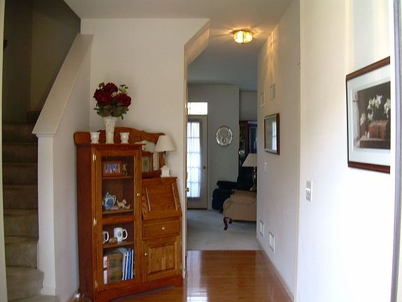 Entry/Foyer