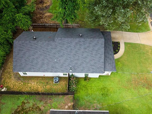5th image of 370 S South Ctr
