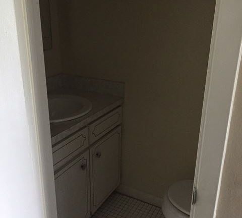 4th image of 723 Longfellow Blvd