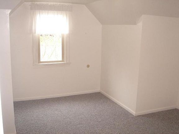 3rd image of 614 P St
