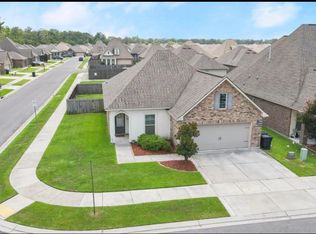 915 Shadow Bluff Dr, Baton Rouge, LA 70820