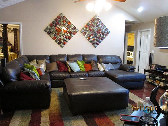 2nd image of 2220 Summerwind Dr