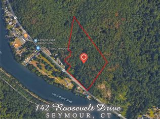 142-144 Roosevelt Dr, Seymour, CT