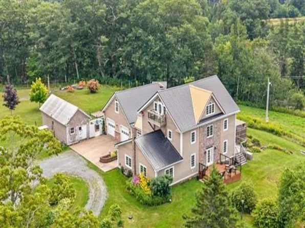 10301 Highway 215, South Maitland, NS B0N 2H0
