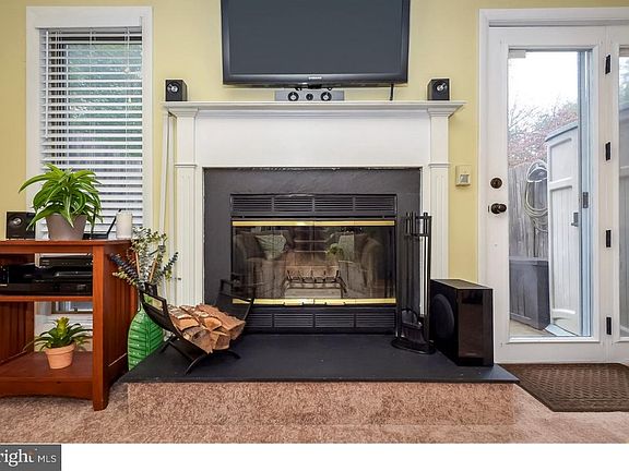 4th image of 174 Lake Arrowhead Cir