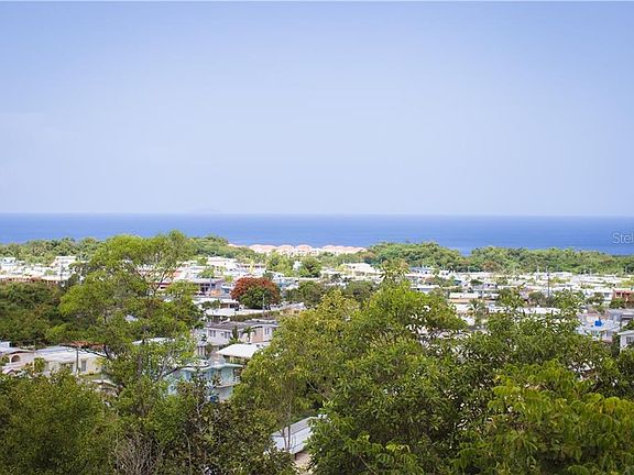 2nd image of 107 Calle Macael #150