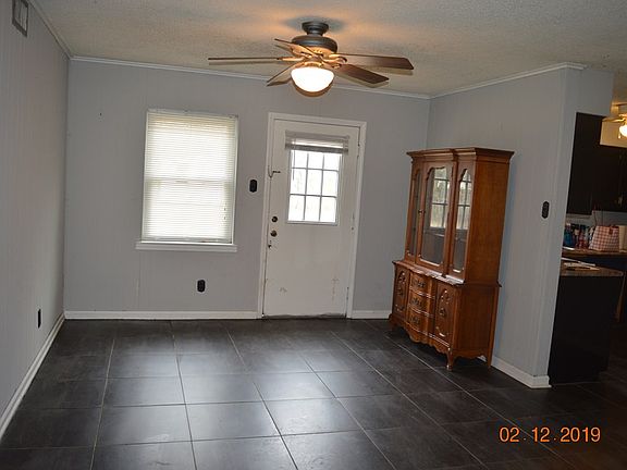4th image of 407 N Dogwood Cv