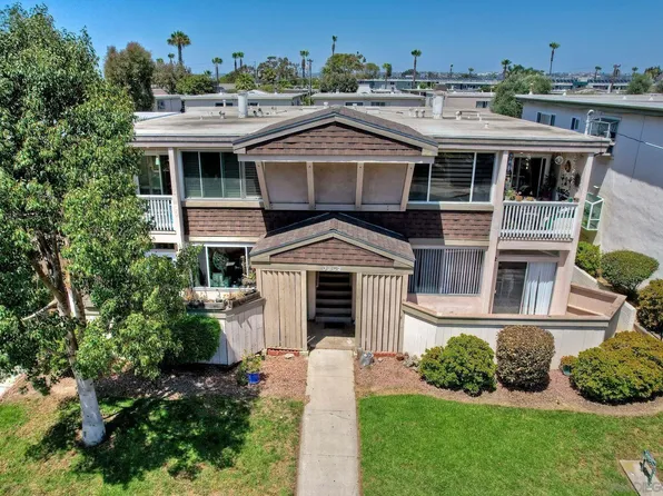 3852 Basilone St Unit 2, San Diego, CA 92110