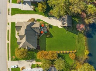 1933 Governors Pointe Dr, Suffolk, VA 23436