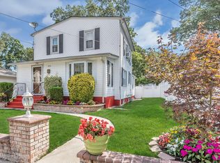 975 Otsego Rd, West Hempstead, NY 11552