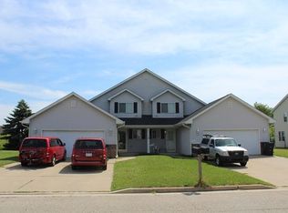 518 Foxmead Xing #A, Waterford, WI 53185