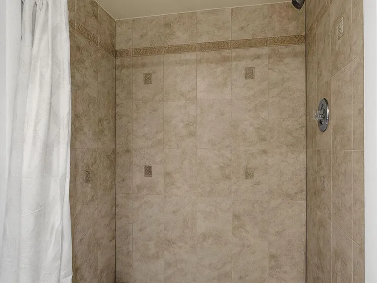 3345 Meridian Way N #C — Photo 30
