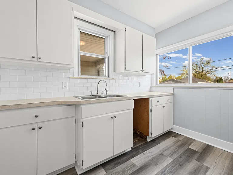 922 Mayflower Ave — Photo 20