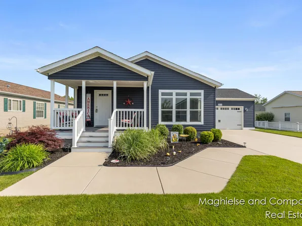 5231 E Scenic Turn Ln, Holland, MI 49423