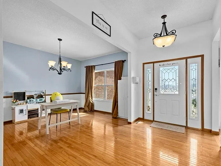 2621 Lake Lucerne Dr — Photo 13