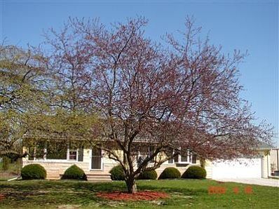 1st image of 104 N Harmel Dr