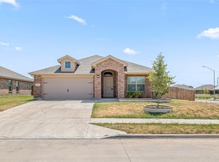 9300 Fox Hill Dr, Fort Worth, TX 76131