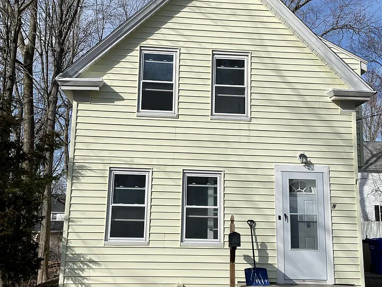 9 A St — Photo 1