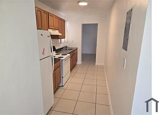 2nd image of 2000 NW 104th St
