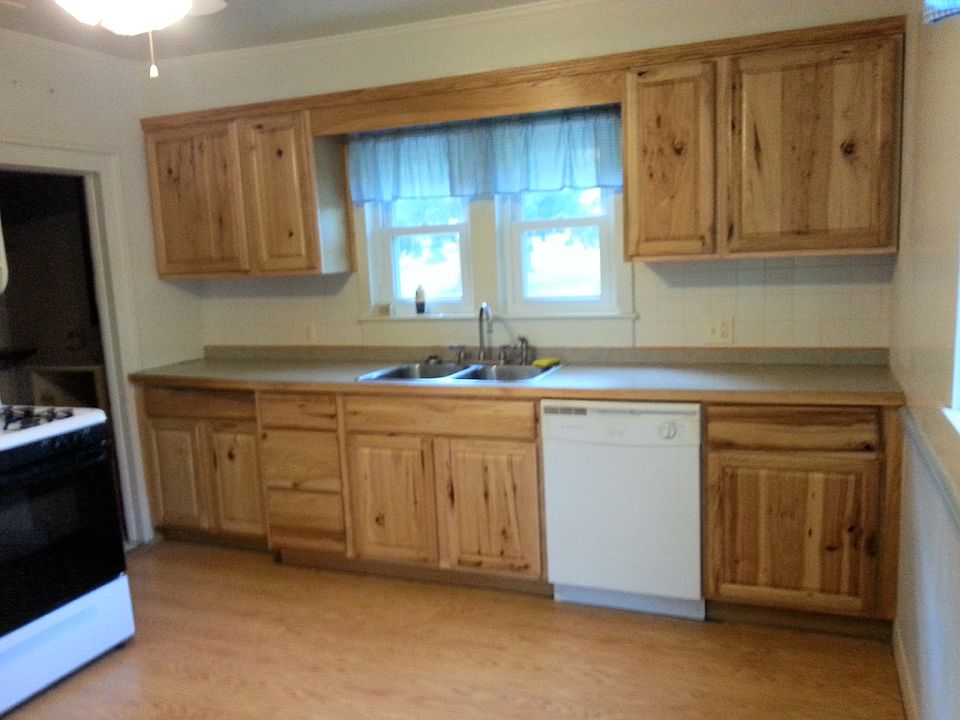 2nd image of 8 Williams St