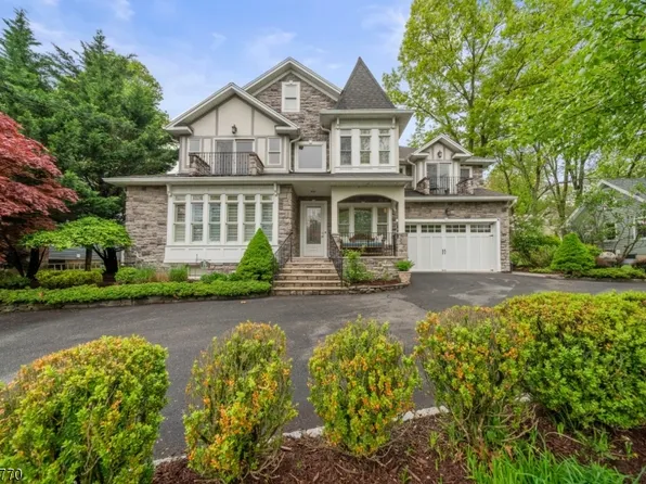 79 Lake Drive West, Wayne Twp., NJ 07470