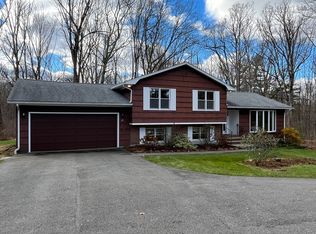 21 Hutchinson Rd, Sutton, MA 01590