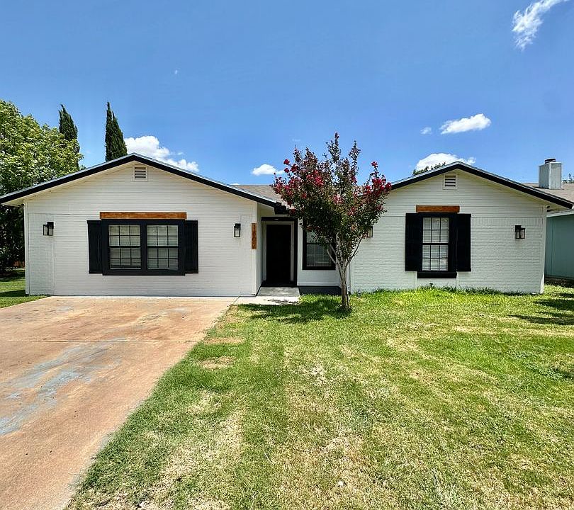1st image of 1802 High Butte Dr