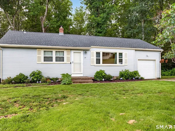 34 Sunrise Circle, Wallingford, CT 06492