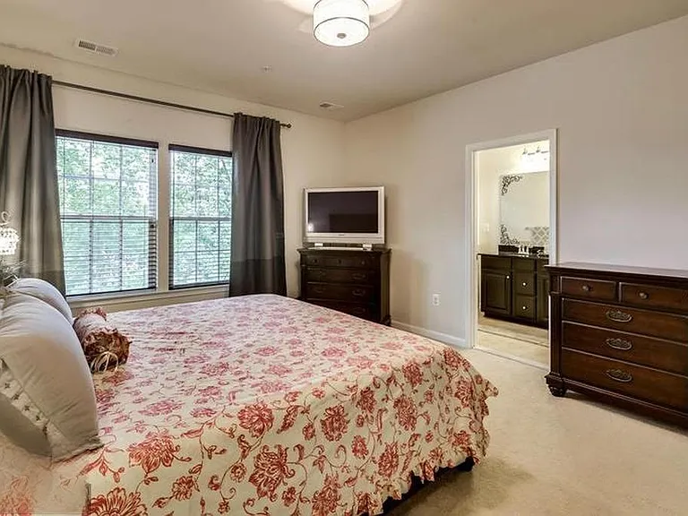 8609 Enoch Pratt Dr — Photo 10