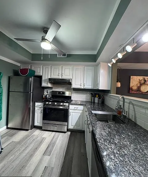 147 Woodlake Dr — Photo 2