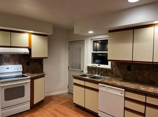 6 Elliot Rd #3, East Greenbush, NY 12061