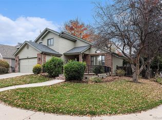  house写真 Siavonce 12 in. x 12 in. Square Acacia Wood Interlocking