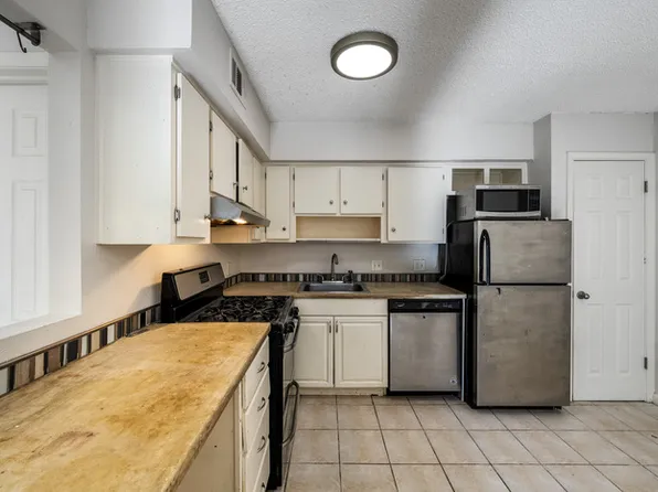 2304 Barton Village Cir APT 101, Austin, TX 78704