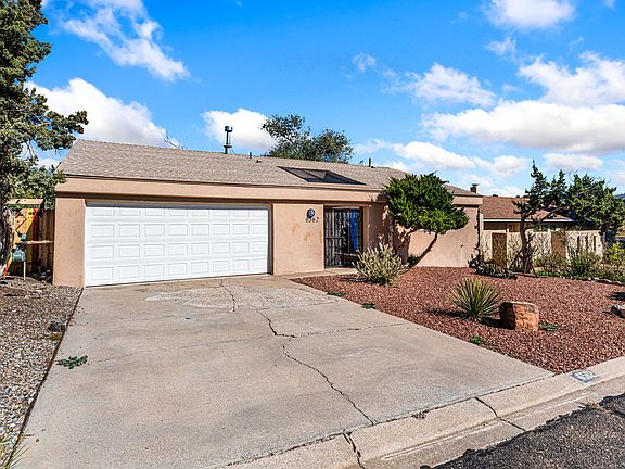 3rd image of 6562 Sahchu St
