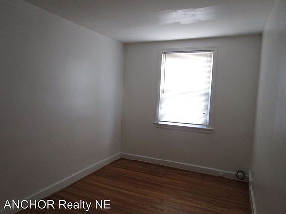 3rd image of 4427 Vista St