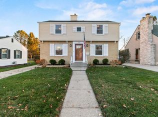 525 Oak St, South Milwaukee, WI 53172