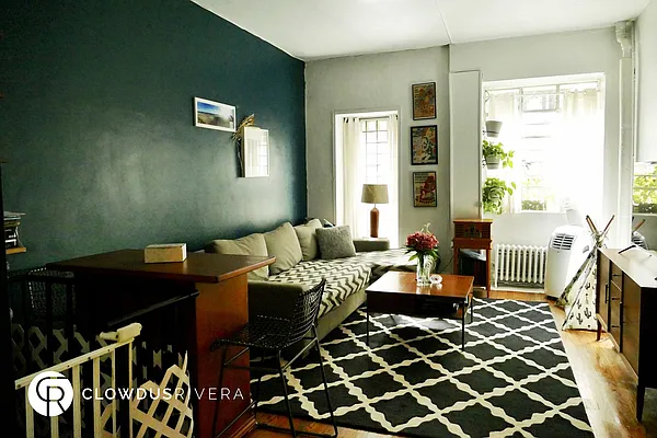 Rented by Cooper & Cooper Real Estate | media 33