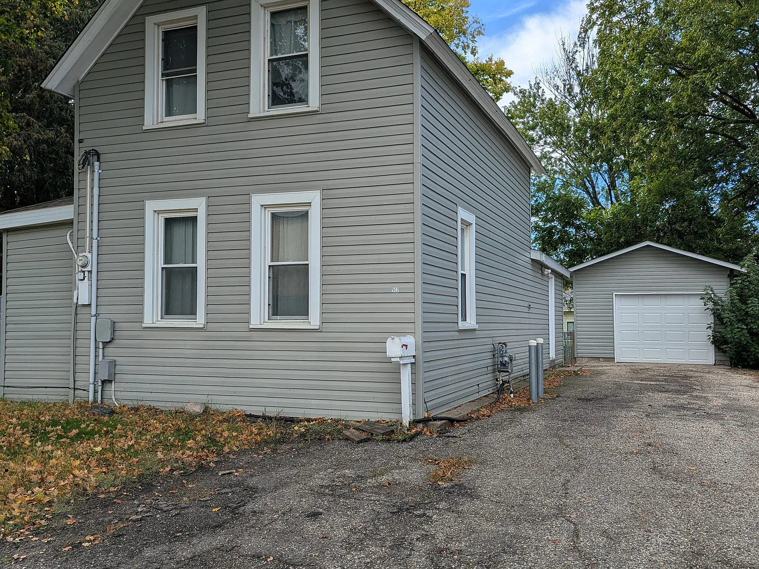 3 bed, 1500 sqft, $1,950 — Photo 2