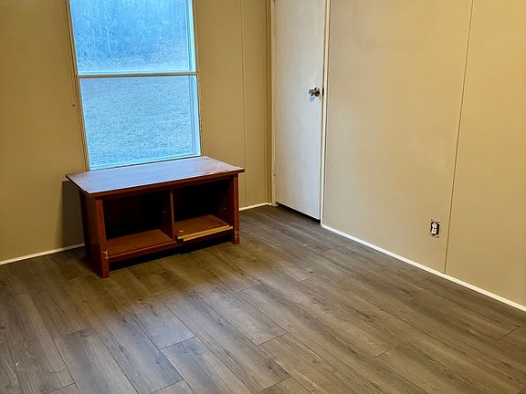 3rd image of 197 Cherokee Trl