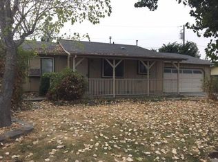 1452 Sun Glo Dr, Grants Pass, OR