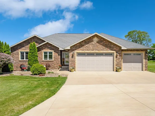 18910 Teddy Bear Ct, Dubuque, IA 52002