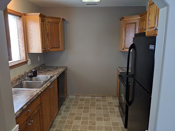 5th image of 215 W Center St APT 6